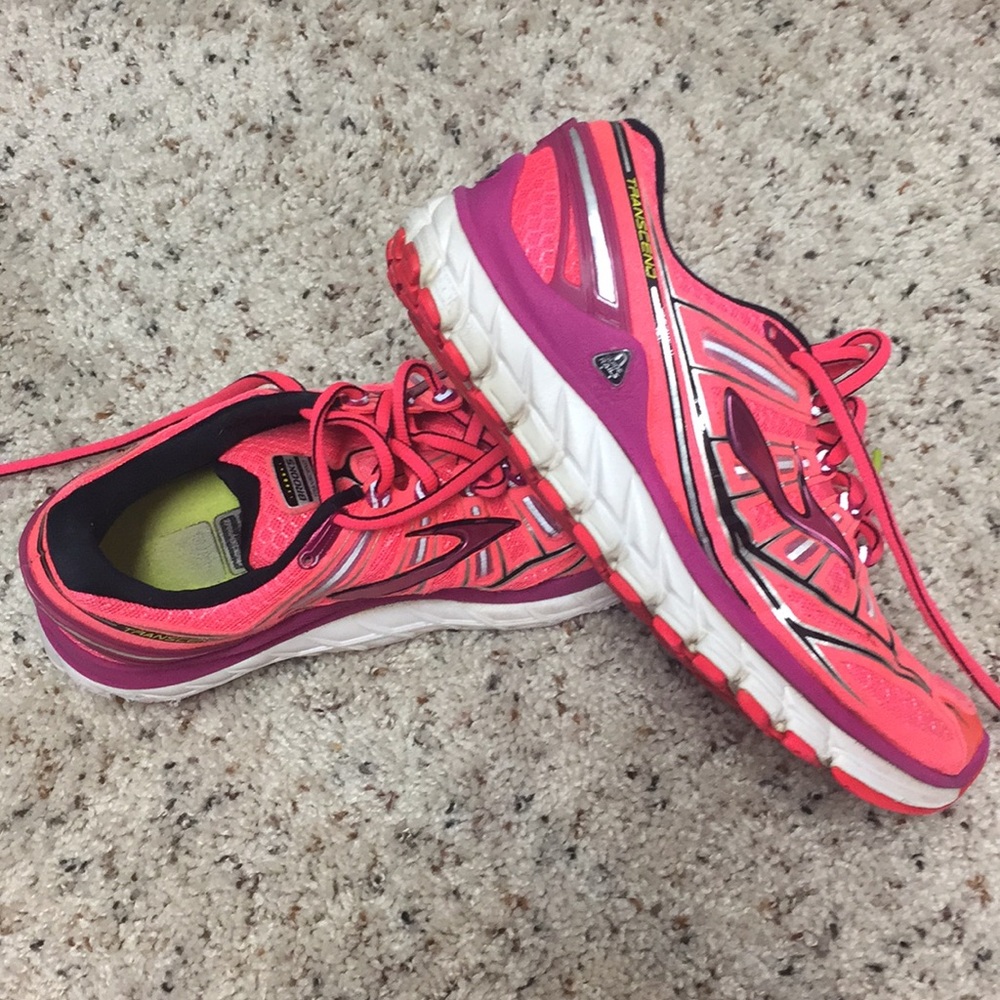 Brooks Transcend Running shoes size 6.5
